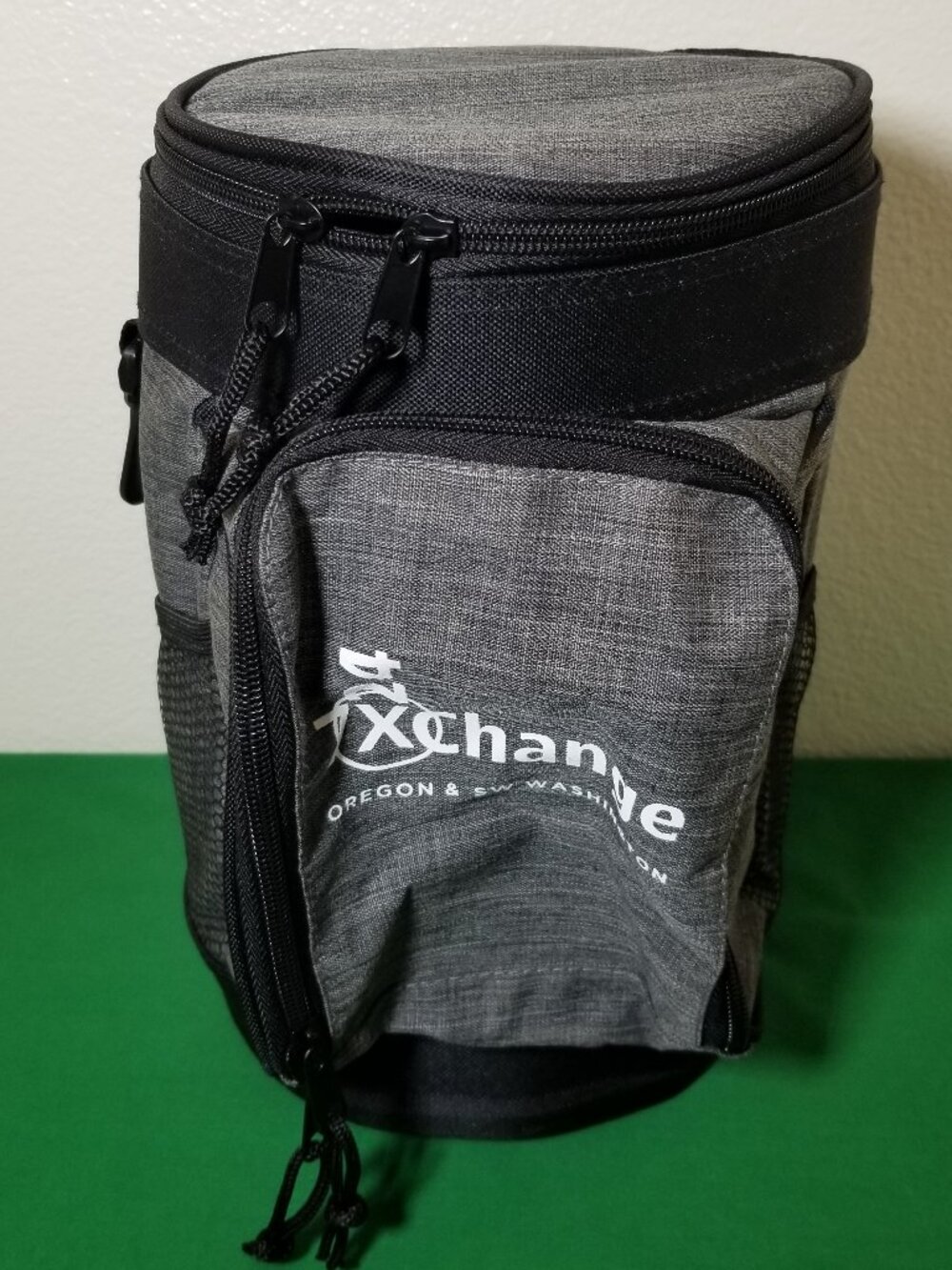 Golf Bag‎ Shape Insulated Cooler Gray Black Outdoor Sporty Strap Pockets New